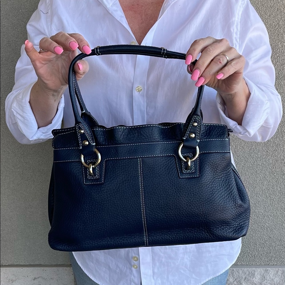 NAVY BLUE Coach Penelope genuine pebbled leather hand bag